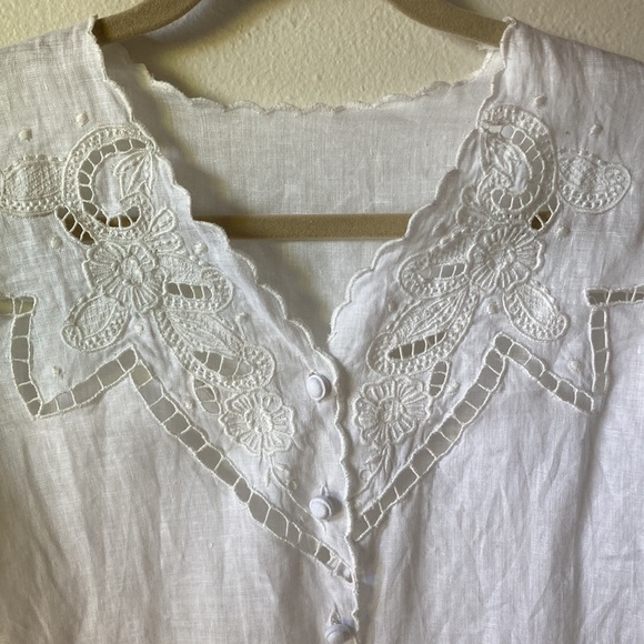 Chasing Unicorns✨ Not Alone Anymore Linen Cutwork Blouse sz M - Picture 17 of 17